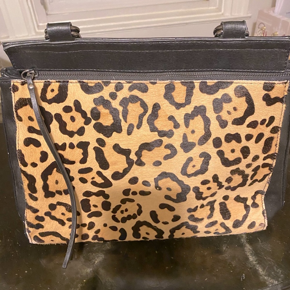 Leopard print tote bag